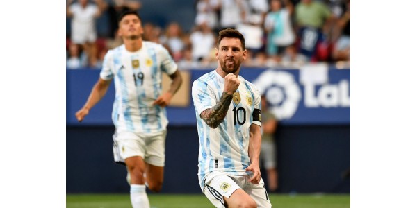 Messi scoort, fans aanbidden